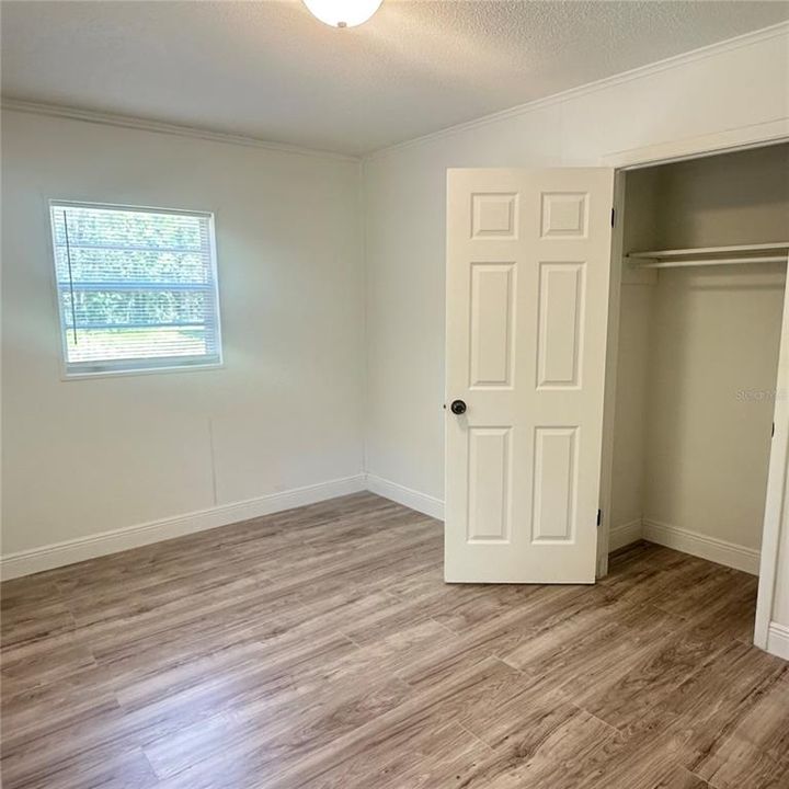 Active With Contract: $197,500 (2 beds, 1 baths, 816 Square Feet)