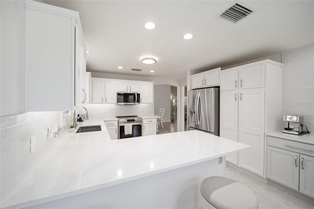 Active With Contract: $465,000 (3 beds, 2 baths, 2313 Square Feet)