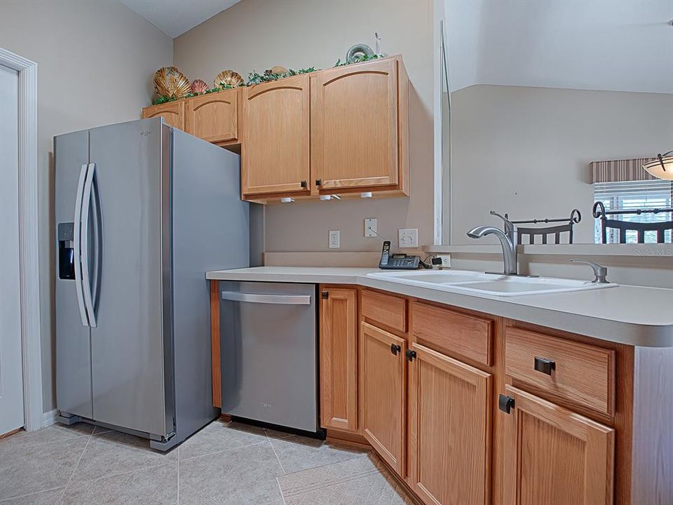 For Sale: $309,000 (2 beds, 2 baths, 1188 Square Feet)