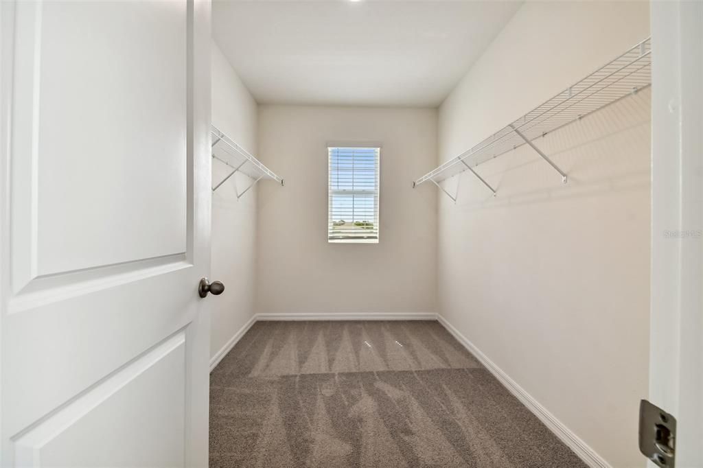 Active With Contract: $2,650 (4 beds, 2 baths, 2260 Square Feet)