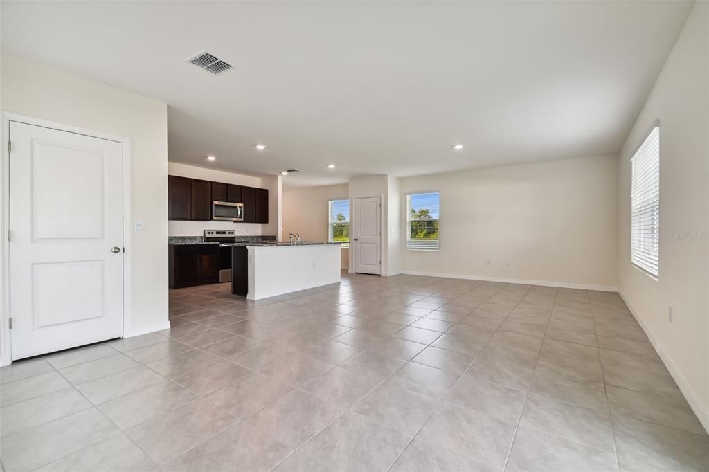 Active With Contract: $2,650 (4 beds, 2 baths, 2260 Square Feet)