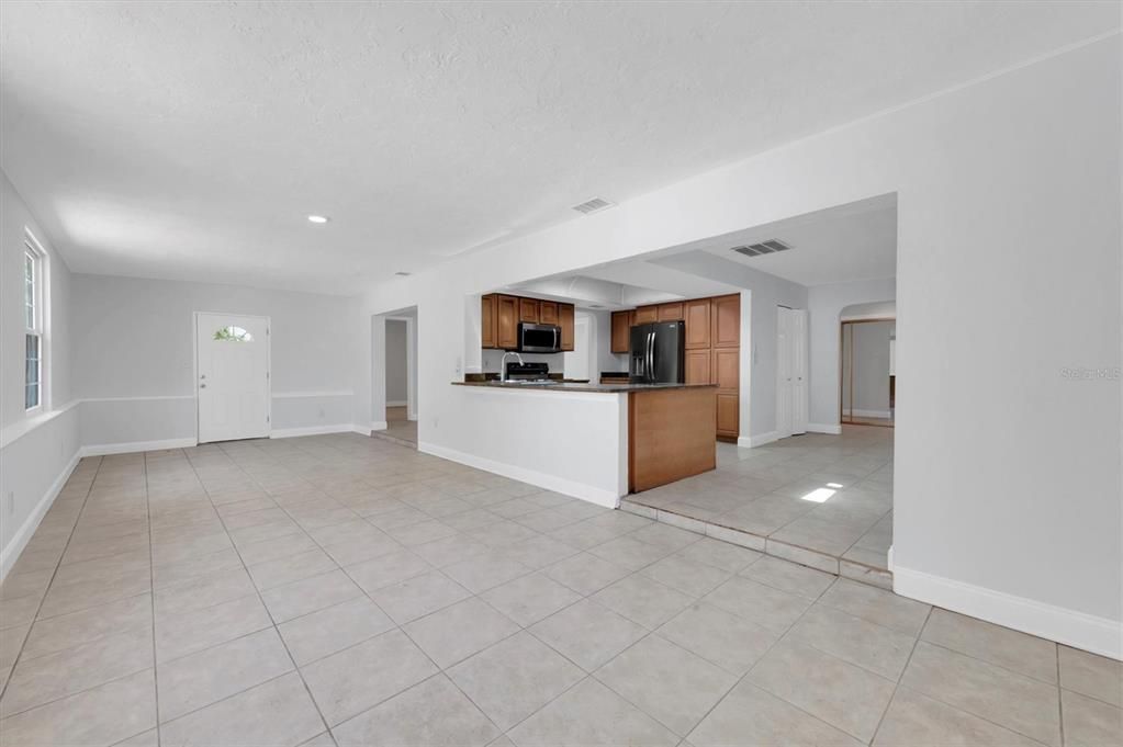 For Sale: $624,500 (3 beds, 2 baths, 2909 Square Feet)