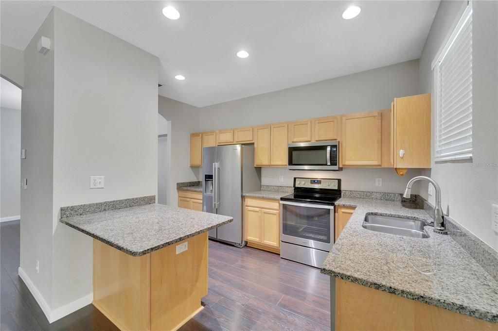 Active With Contract: $305,800 (3 beds, 2 baths, 1842 Square Feet)
