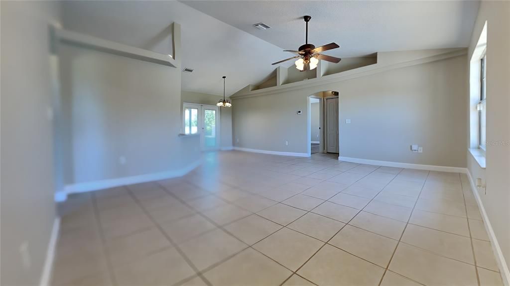 Active With Contract: $347,900 (3 beds, 2 baths, 1500 Square Feet)