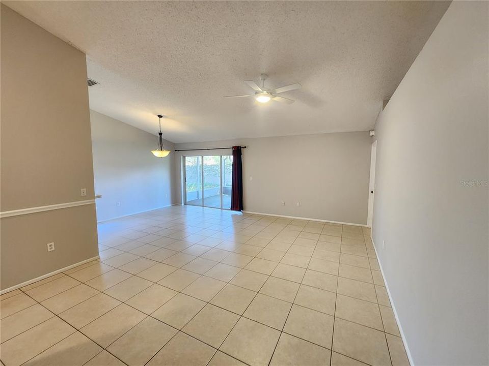 Active With Contract: $2,000 (3 beds, 2 baths, 1367 Square Feet)