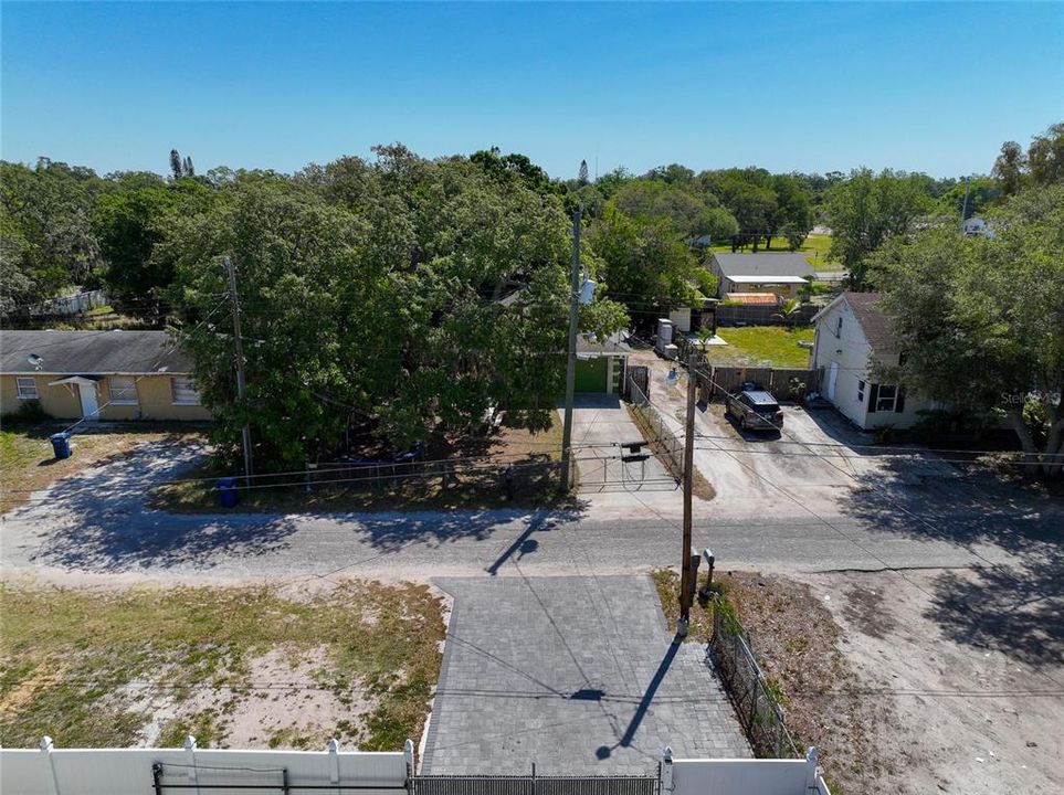 Active With Contract: $340,000 (3 beds, 2 baths, 1144 Square Feet)