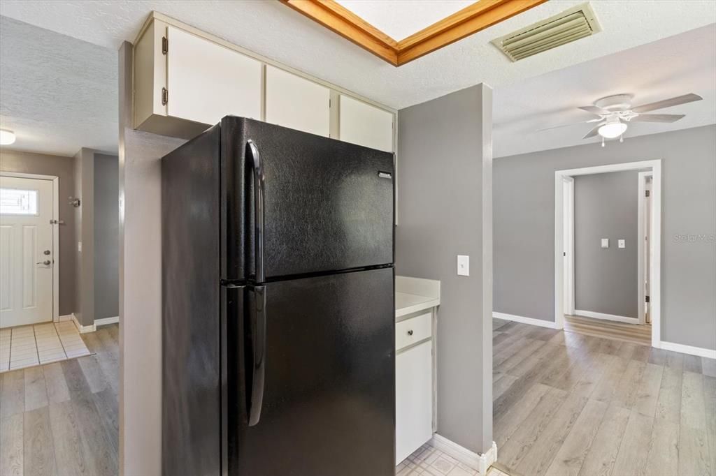 For Sale: $252,400 (2 beds, 2 baths, 1292 Square Feet)