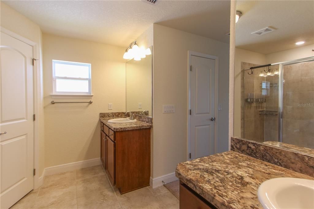 Active With Contract: $2,250 (3 beds, 2 baths, 2035 Square Feet)