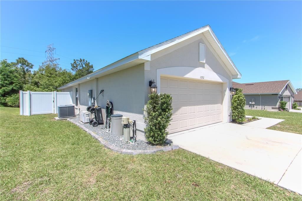 Active With Contract: $2,250 (3 beds, 2 baths, 2035 Square Feet)