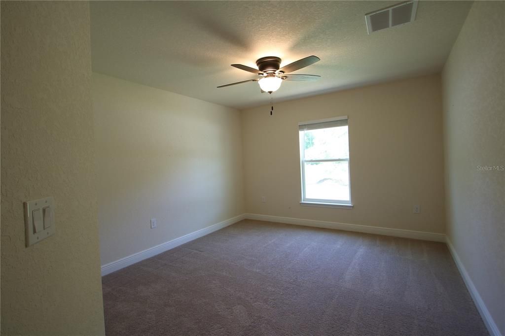 For Rent: $2,250 (3 beds, 2 baths, 2035 Square Feet)
