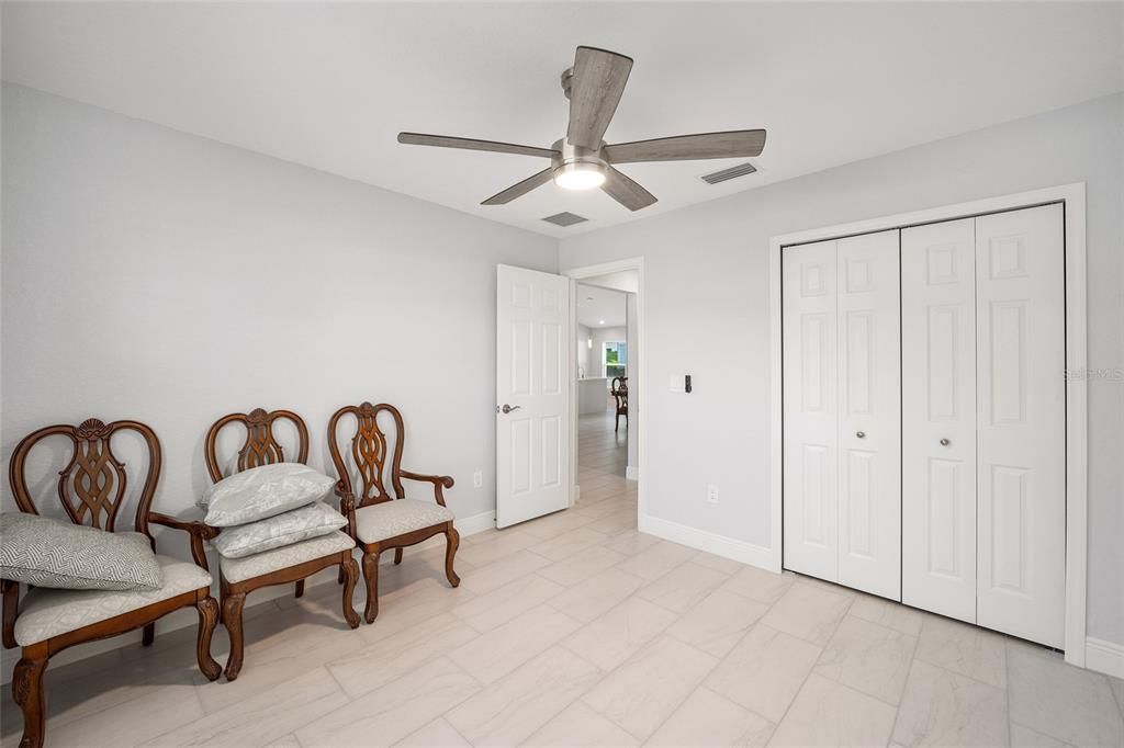 Active With Contract: $325,000 (3 beds, 2 baths, 1678 Square Feet)