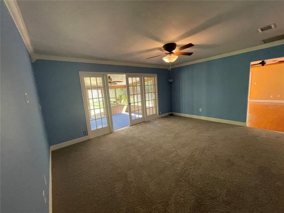 For Rent: $2,650 (4 beds, 2 baths, 2232 Square Feet)