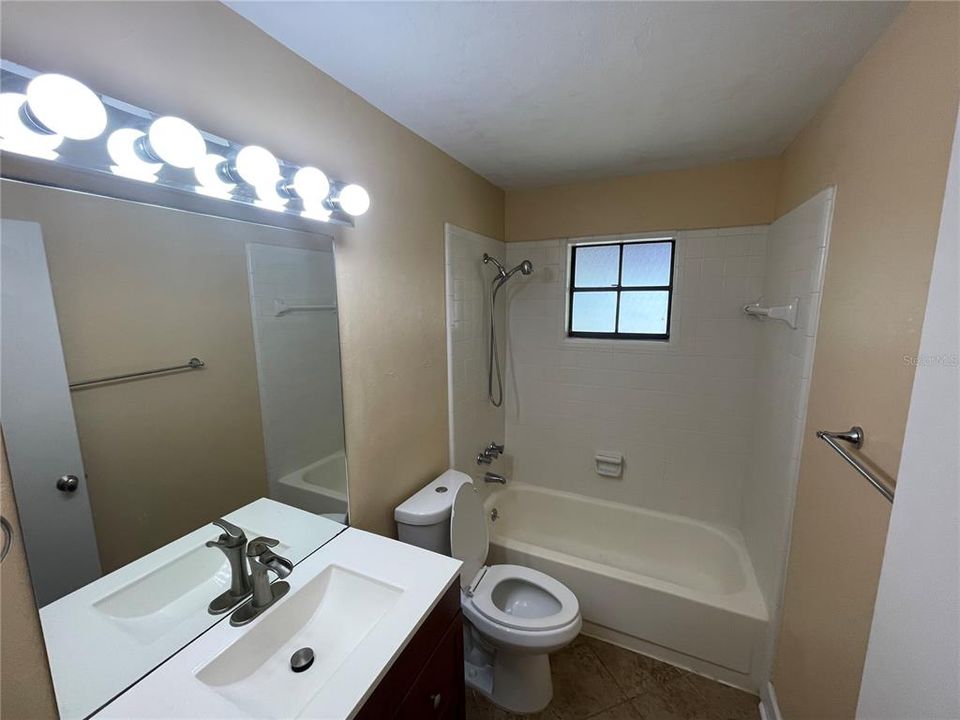 出租: $2,650 (4 贝兹, 2 浴室, 2232 平方英尺)