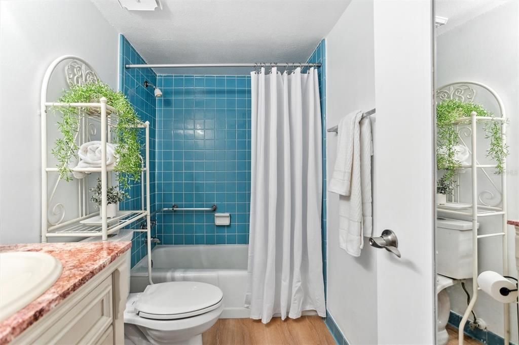 最近售出: $225,000 (3 贝兹, 2 浴室, 1385 平方英尺)
