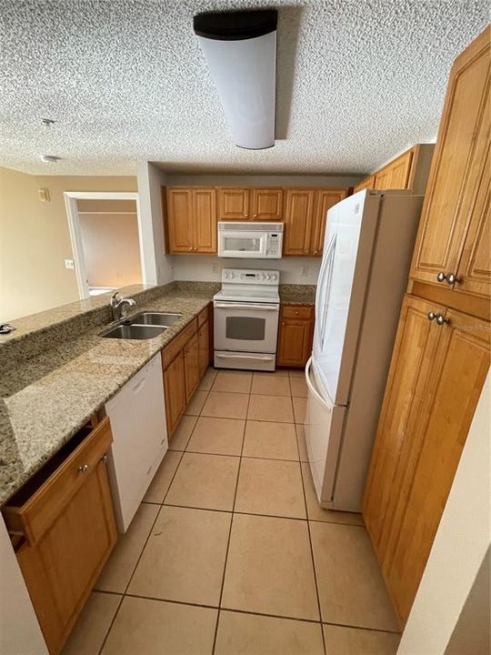 For Rent: $2,500 (3 beds, 2 baths, 1566 Square Feet)