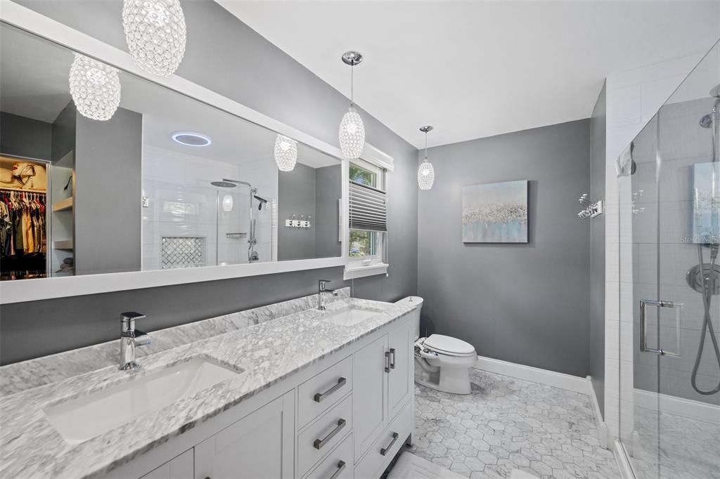 Active With Contract: $585,000 (4 beds, 2 baths, 2244 Square Feet)