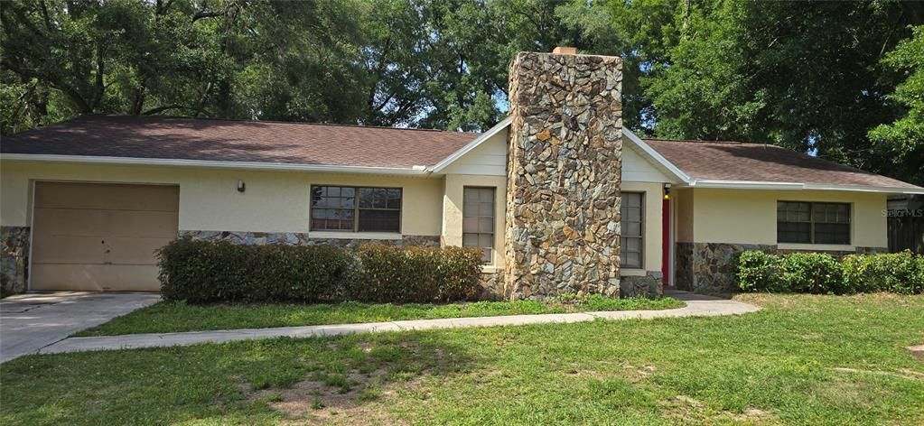 Recently Rented: $1,600 (3 beds, 2 baths, 1599 Square Feet)