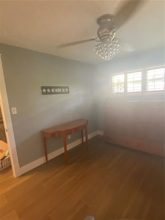 For Rent: $2,100 (2 beds, 1 baths, 743 Square Feet)