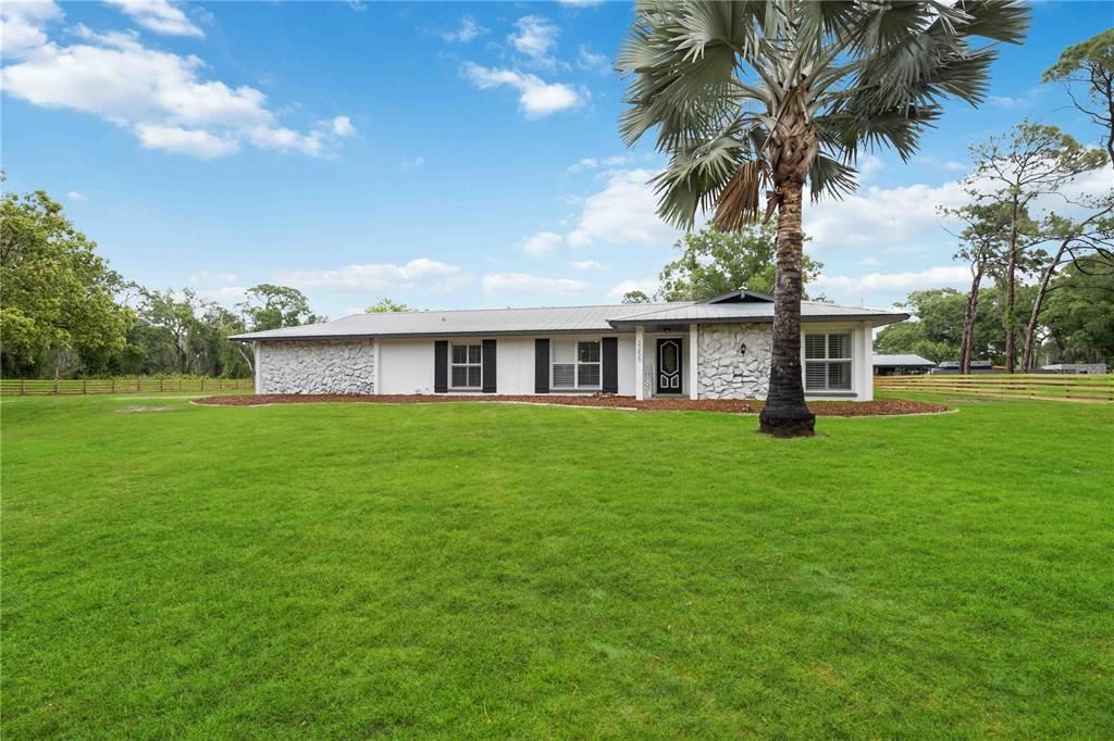 For Sale: $1,325,000 (4 beds, 2 baths, 2213 Square Feet)