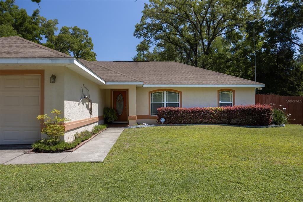 Active With Contract: $279,900 (3 beds, 2 baths, 1556 Square Feet)