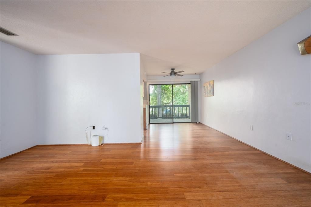 Active With Contract: $99,900 (2 beds, 2 baths, 1226 Square Feet)