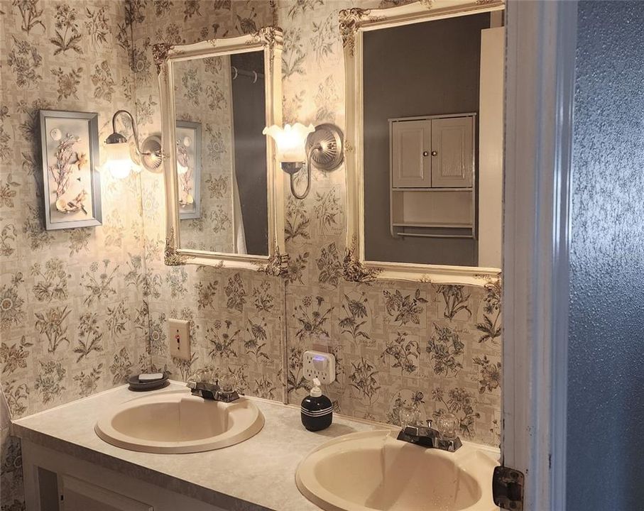 Double Vanity 2nd bathrooml