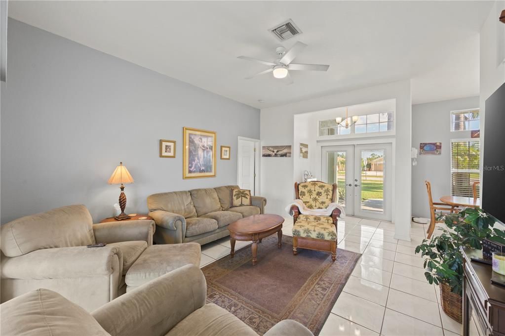 Active With Contract: $340,000 (3 beds, 2 baths, 1655 Square Feet)