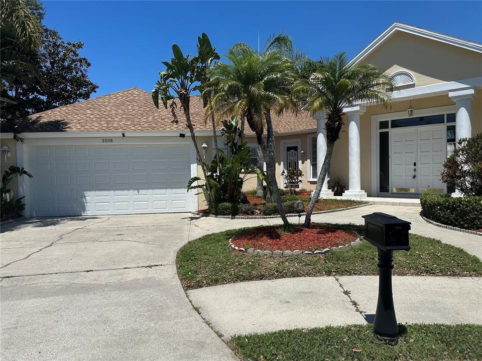 Active With Contract: $4,850 (4 beds, 4 baths, 3365 Square Feet)