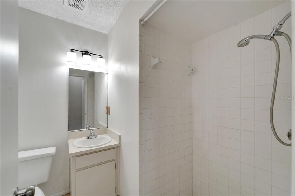 待售: $375,000 (3 贝兹, 2 浴室, 1155 平方英尺)