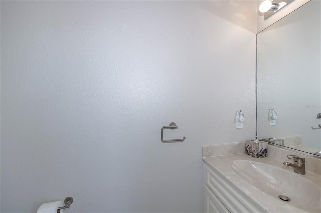 For Rent: $4,500 (3 beds, 2 baths, 2359 Square Feet)