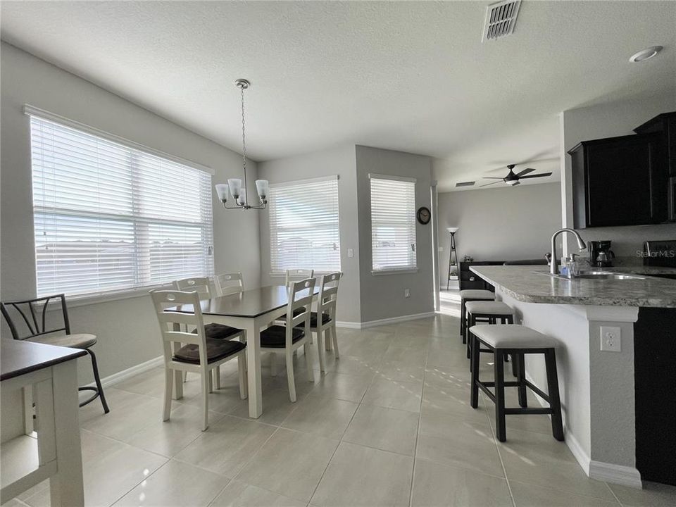 Active With Contract: $1,850 (4 beds, 2 baths, 1772 Square Feet)