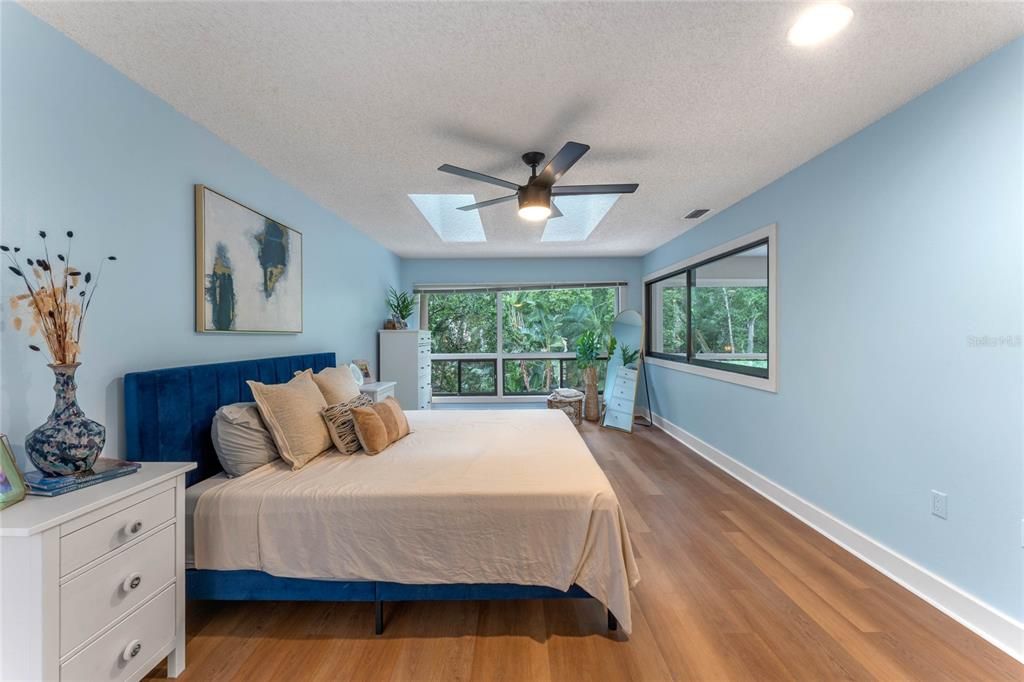 Active With Contract: $475,000 (3 beds, 2 baths, 2360 Square Feet)