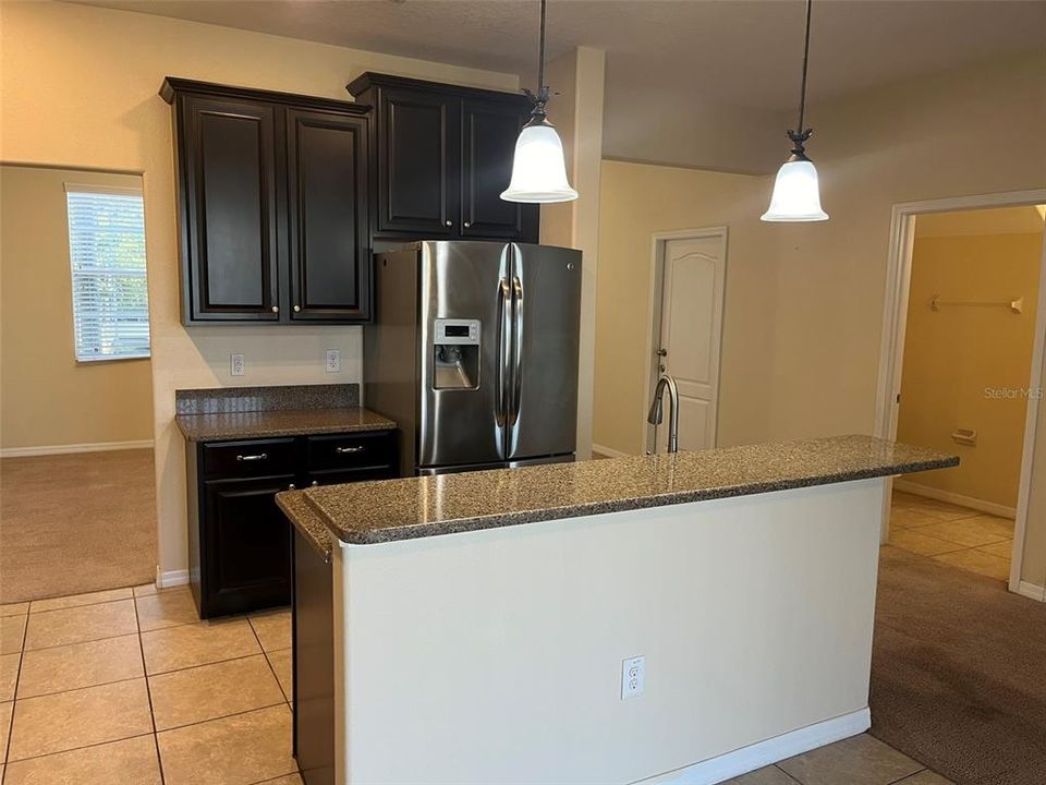 For Rent: $2,900 (5 beds, 2 baths, 2617 Square Feet)