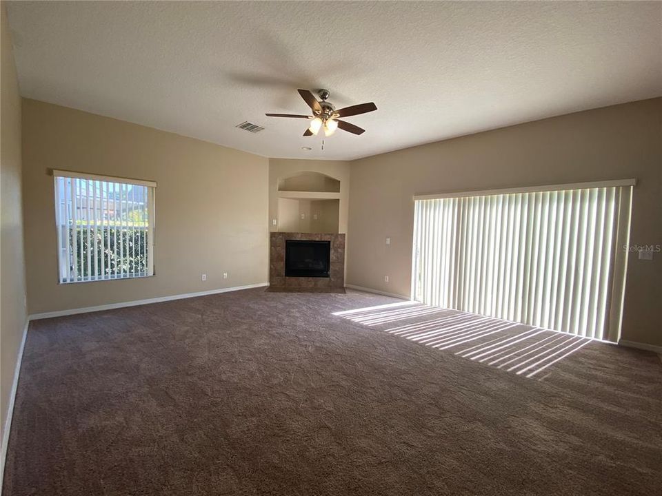 Active With Contract: $3,495 (5 beds, 2 baths, 4086 Square Feet)