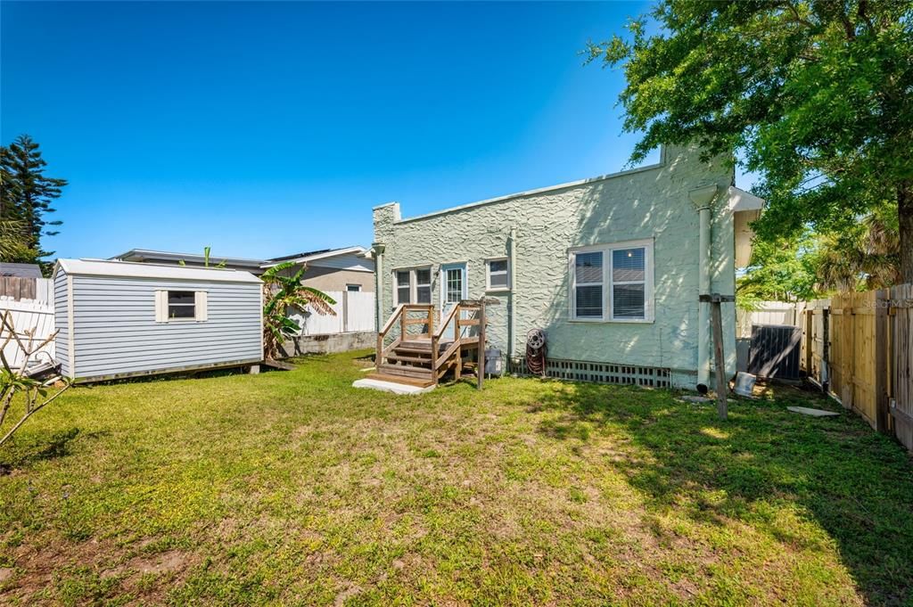 For Sale: $319,500 (3 beds, 1 baths, 1200 Square Feet)