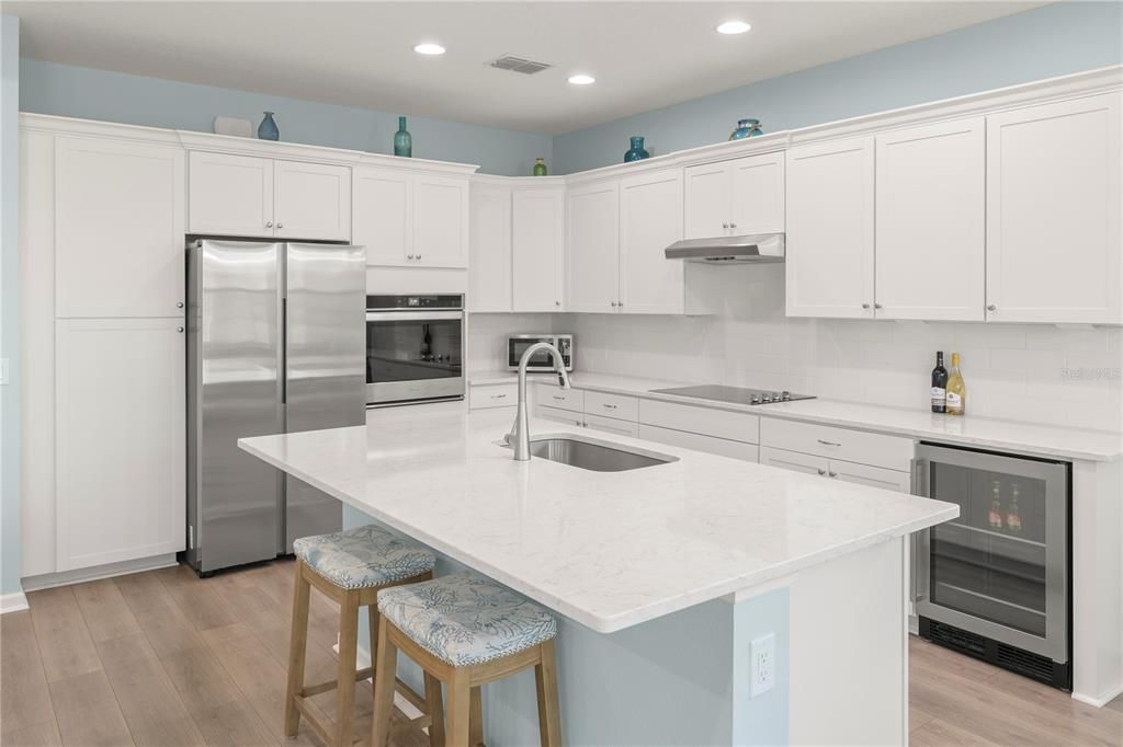 For Sale: $539,900 (2 beds, 2 baths, 1681 Square Feet)