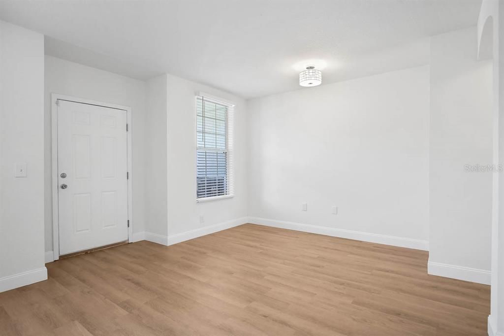 For Rent: $2,000 (2 beds, 2 baths, 1358 Square Feet)