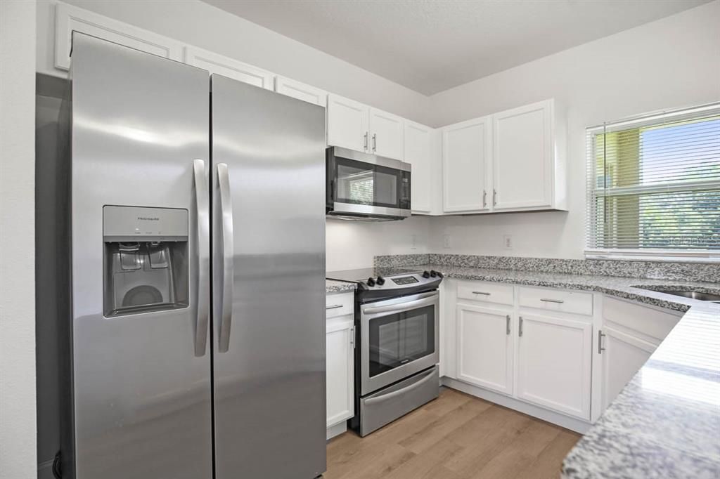 For Rent: $2,000 (2 beds, 2 baths, 1358 Square Feet)