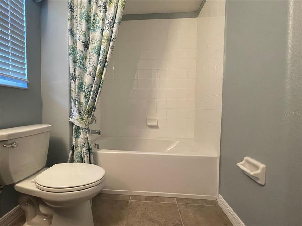 待售: $269,000 (2 贝兹, 2 浴室, 1559 平方英尺)