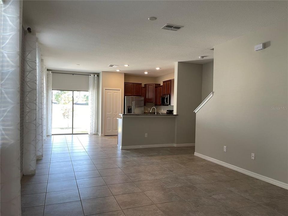 For Sale: $269,000 (2 beds, 2 baths, 1559 Square Feet)