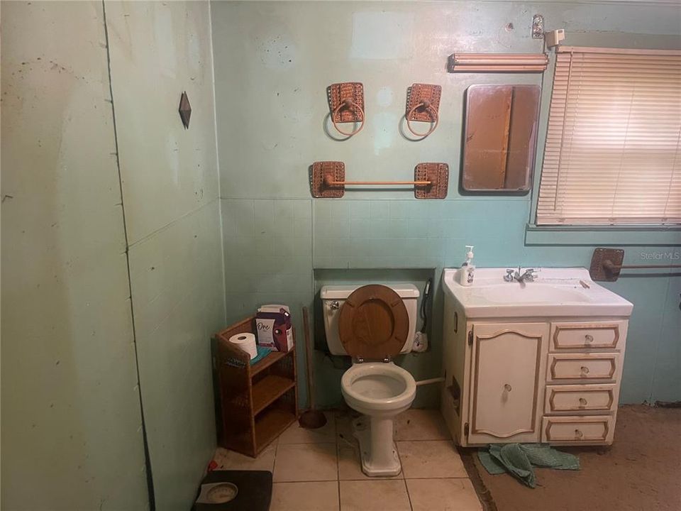 最近售出: $85,000 (3 贝兹, 2 浴室, 1956 平方英尺)