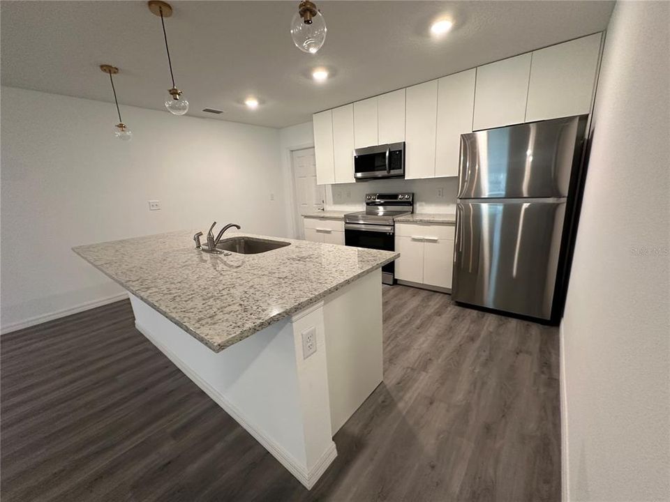 Active With Contract: $1,895 (4 beds, 2 baths, 1561 Square Feet)