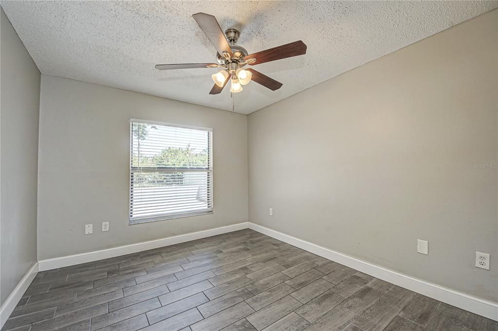 For Sale: $309,900 (3 beds, 2 baths, 1376 Square Feet)