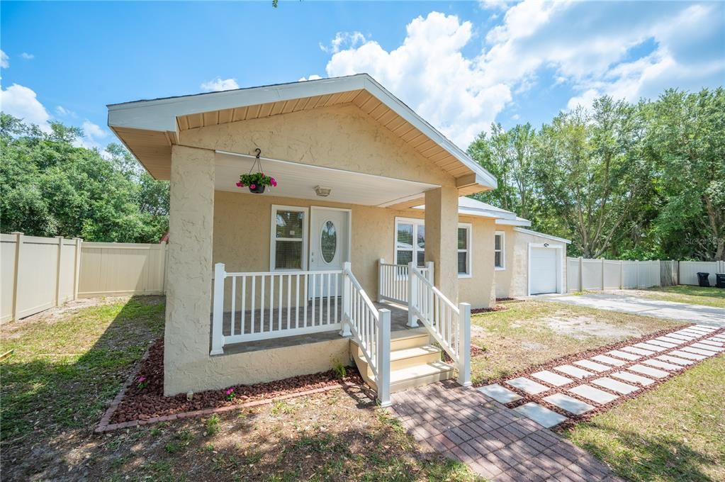 Active With Contract: $275,000 (4 beds, 2 baths, 1620 Square Feet)