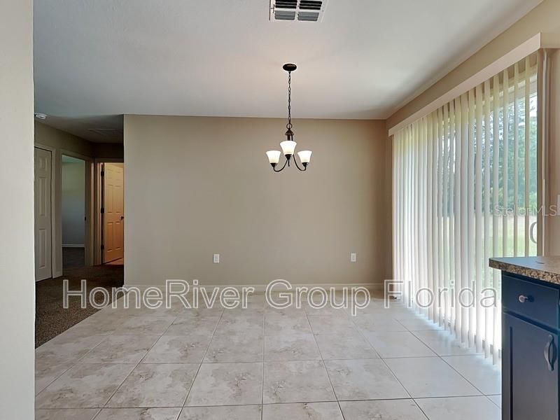 Recently Rented: $1,599 (3 beds, 2 baths, 1338 Square Feet)