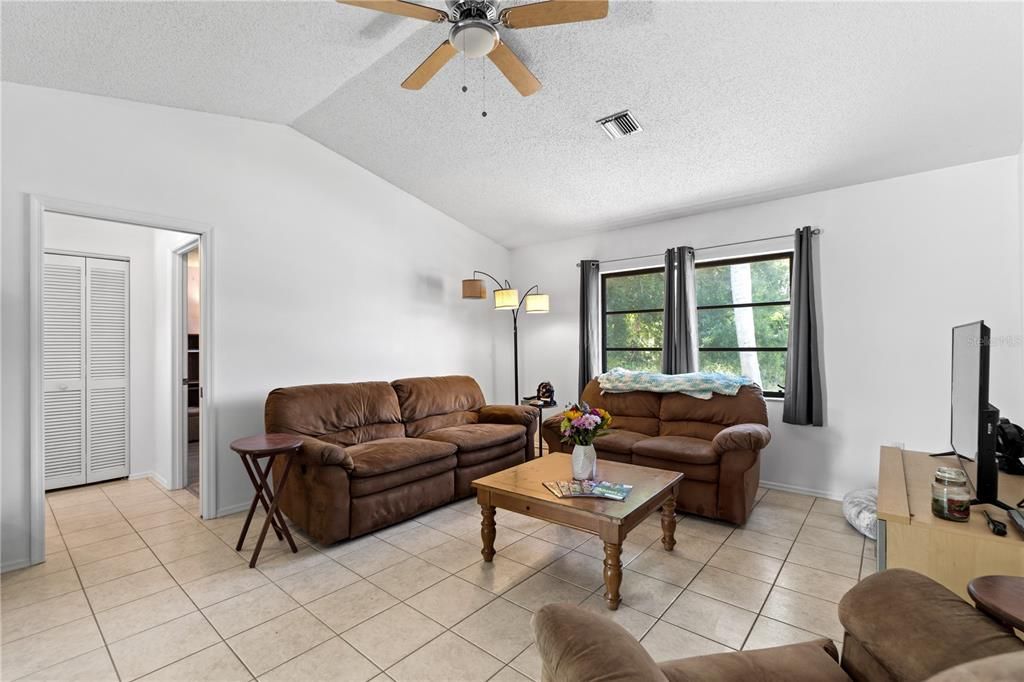 Recently Sold: $325,000 (2 beds, 2 baths, 1532 Square Feet)