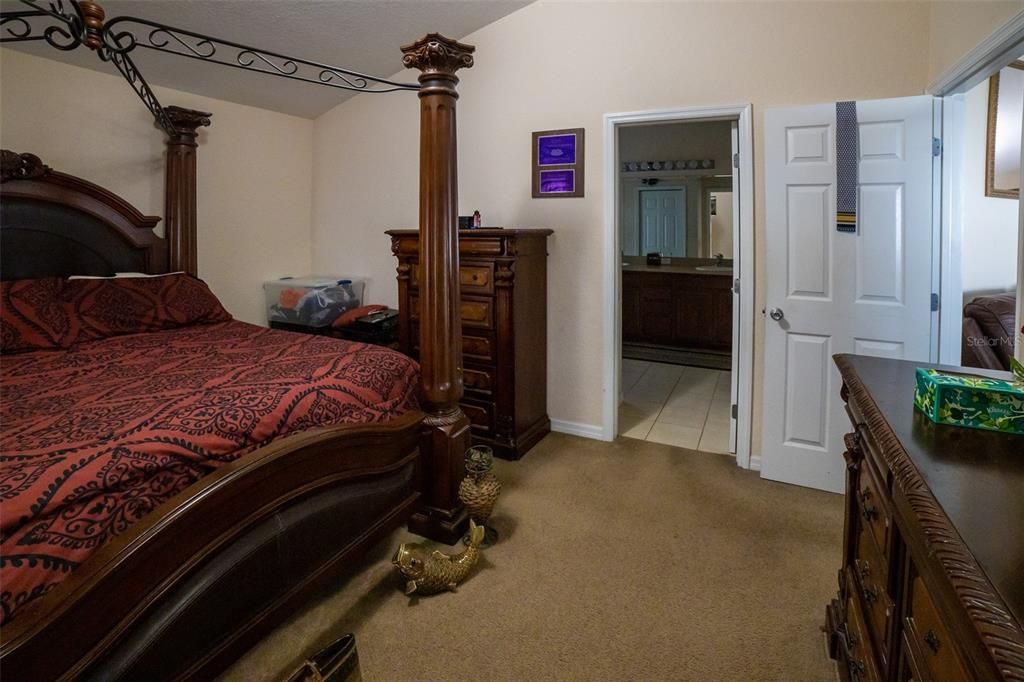 En Venta: $321,500 (3 camas, 2 baños, 1888 Pies cuadrados)