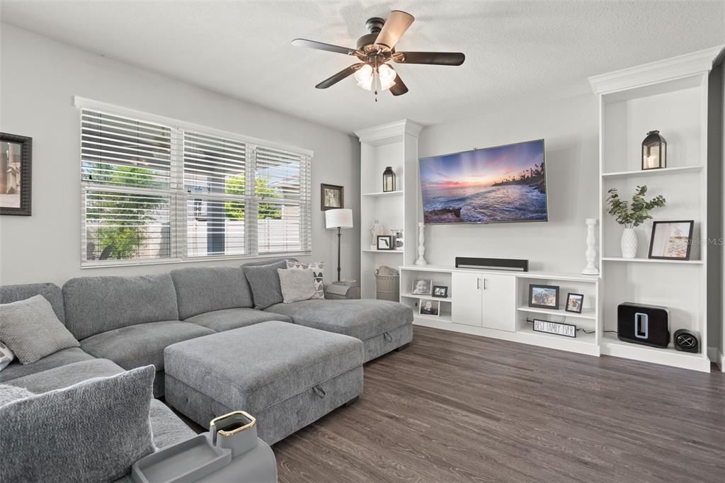 Active With Contract: $725,000 (4 beds, 2 baths, 2834 Square Feet)