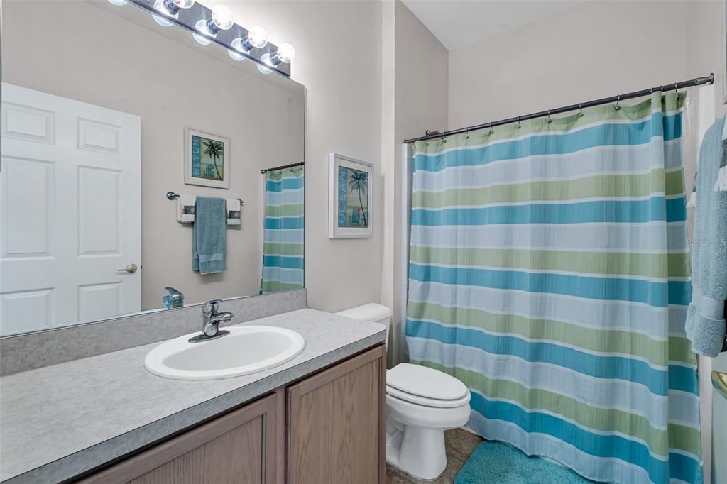 For Sale: $349,900 (2 beds, 2 baths, 1306 Square Feet)