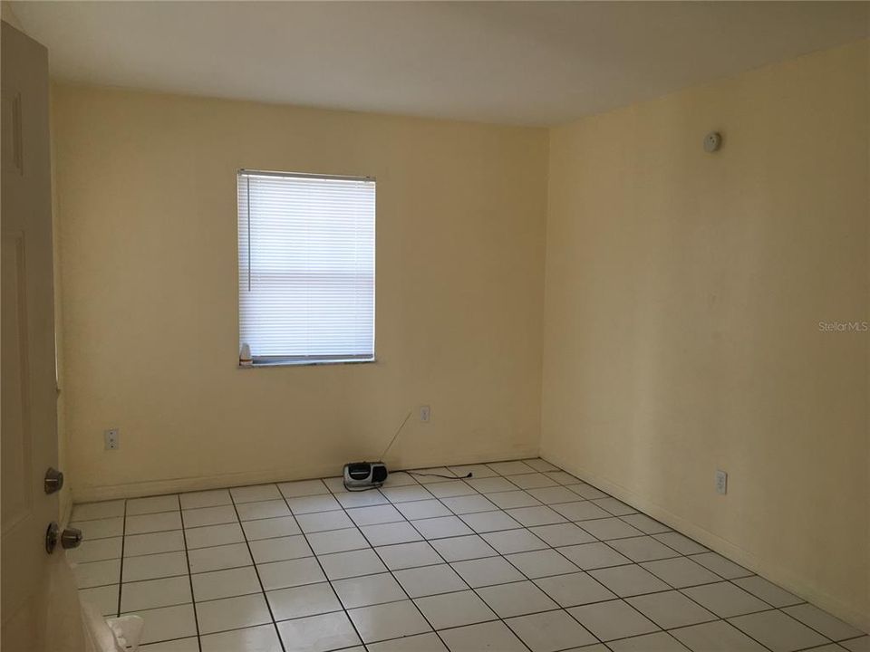 For Sale: $250,000 (3 beds, 1 baths, 1211 Square Feet)